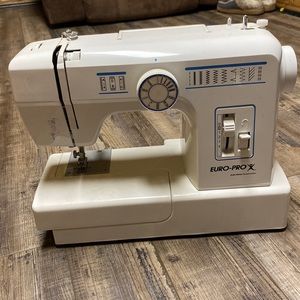 Euro-pro Sewing machine